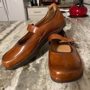 Earth Kalso Mary Jane leather shoes size 10